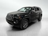 Thumbnail of 2018 Diamond Black Crystal Pearlcoat Jeep Grand Cherokee