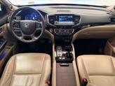 Thumbnail of 2021 Platinum White Pearl Honda Pilot