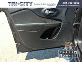 Thumbnail of 2014 Brilliant Black Crystal Pearlcoat Jeep Cherokee