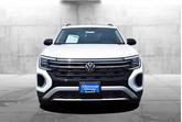 Thumbnail of 2025 Pure White Volkswagen Atlas