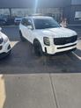 Photo of 2022 Glacial White Pearl Kia Telluride