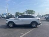 Thumbnail of 2019 White Platinum Lincoln Nautilus