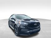 Photo of 2022 Agate Black Metallic Ford Edge