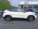 Thumbnail of 2024 Clear White/Black Roof Kia Seltos