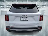 Thumbnail of 2024 Glacial White Pearl Kia Sorento