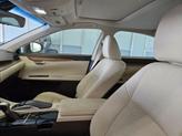 Thumbnail of 2016 Atomic Silver Lexus ES 300h