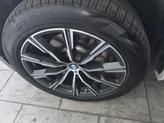 Thumbnail of 2022 Mineral White Metallic BMW X5