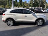 Thumbnail of 2019 White Platinum Tri-Coat Metallic Lincoln MKC