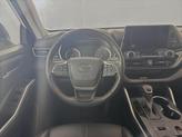 Thumbnail of 2023 Celestial Silver Metallic Toyota Highlander