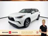 Photo of 2023 Celestial Silver Metallic Toyota Highlander