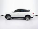 Thumbnail of 2019 Pure White Volkswagen Atlas