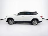 Thumbnail of 2019 Pure White Volkswagen Atlas