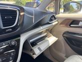 Thumbnail of 2018 Gray Chrysler Pacifica