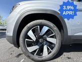 Thumbnail of 2025 Silver Mist Metallic Volkswagen Atlas Cross Sport