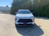 Thumbnail of 2026 iridescent white tricoat Buick Enclave