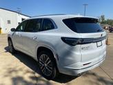 Thumbnail of 2026 iridescent white tricoat Buick Enclave