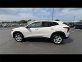 Thumbnail of 2025 Summit White Chevrolet Trax