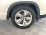 Thumbnail of 2016 Blizzard Pearl Toyota Highlander