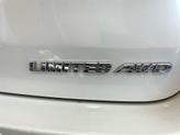 Thumbnail of 2016 Blizzard Pearl Toyota Highlander