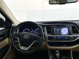 Thumbnail of 2016 Blizzard Pearl Toyota Highlander