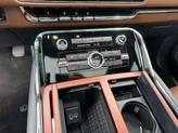 Thumbnail of 2024 Infinite Black Metallic Clearcoat Lincoln Navigator