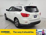 Thumbnail of 2017 White Nissan Pathfinder