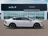 Thumbnail of 2025 Snow White Pearl Kia K4