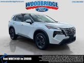 Photo of 2026 Everest White Pearl Tricoat Nissan Rogue