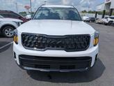 Thumbnail of 2025 Glacial White Pearl Kia Telluride
