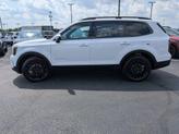 Thumbnail of 2025 Glacial White Pearl Kia Telluride