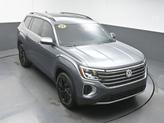 Thumbnail of 2025 Platinum Gray Metallic Volkswagen Atlas
