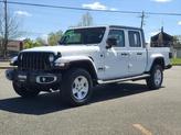 Thumbnail of 2022 Bright White Clearcoat Jeep Gladiator