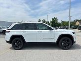 Thumbnail of 2025 Bright White Clearcoat Jeep Grand Cherokee