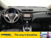 Thumbnail of 2016 White Nissan Rogue