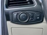 Thumbnail of 2021 Iconic Silver Metallic Ford Edge