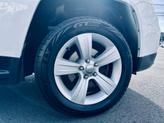 Thumbnail of 2014 White Jeep Compass
