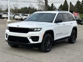 Thumbnail of 2024 Bright White Clearcoat Jeep Grand Cherokee