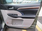 Thumbnail of 2016 Alumina Jade Metallic Toyota Highlander
