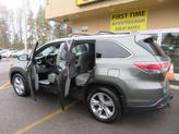 Thumbnail of 2016 Alumina Jade Metallic Toyota Highlander