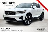 Photo of 2025 Crystal White Pearl Volvo XC40