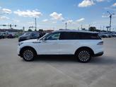 Thumbnail of 2020 Pristine White Metallic Tri-Coat Lincoln Aviator
