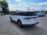Thumbnail of 2020 Pristine White Metallic Tri-Coat Lincoln Aviator