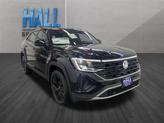 Thumbnail of 2025 Deep Black Pearl Effect Volkswagen Atlas Cross Sport