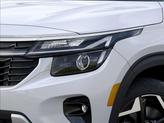 Thumbnail of 2025 Snow White Pearl Kia Seltos