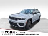 Photo of 2025 Silver Zynith Jeep Grand Cherokee