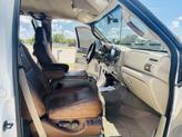 Thumbnail of 2005 Oxford White Clearcoat Ford F-350