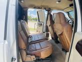 Thumbnail of 2005 Oxford White Clearcoat Ford F-350