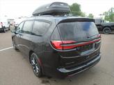 Thumbnail of 2025 Diamond Black Crystal Pearlcoat Chrysler Pacifica