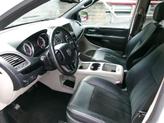 Thumbnail of 2017 White Dodge Grand Caravan