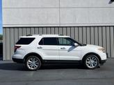 Thumbnail of 2014 White Platinum Tri-Coat Metallic Ford Explorer
